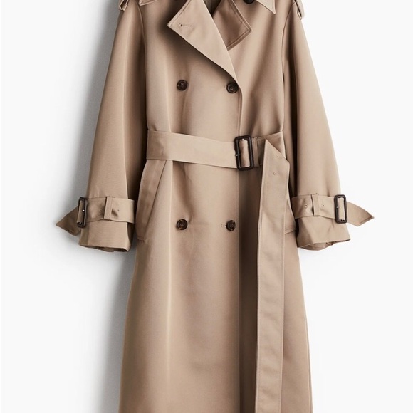 H&M Jackets & Blazers - ❤️Classic Tan Trench Coat❤️